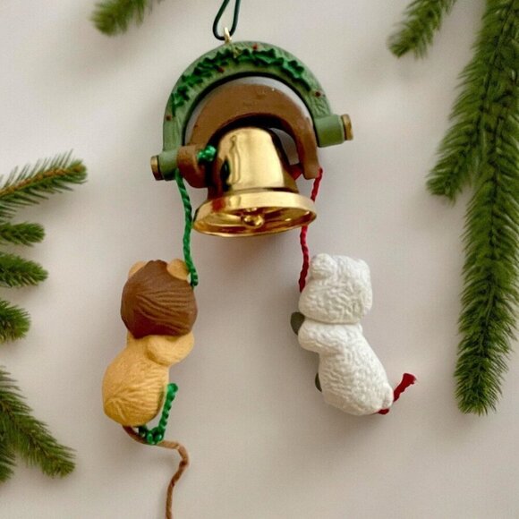 Vintage Hallmark Keepsake Ornament Curly N Kingly 1993 Handcrafted Hanging Bell - Picture 2 of 9